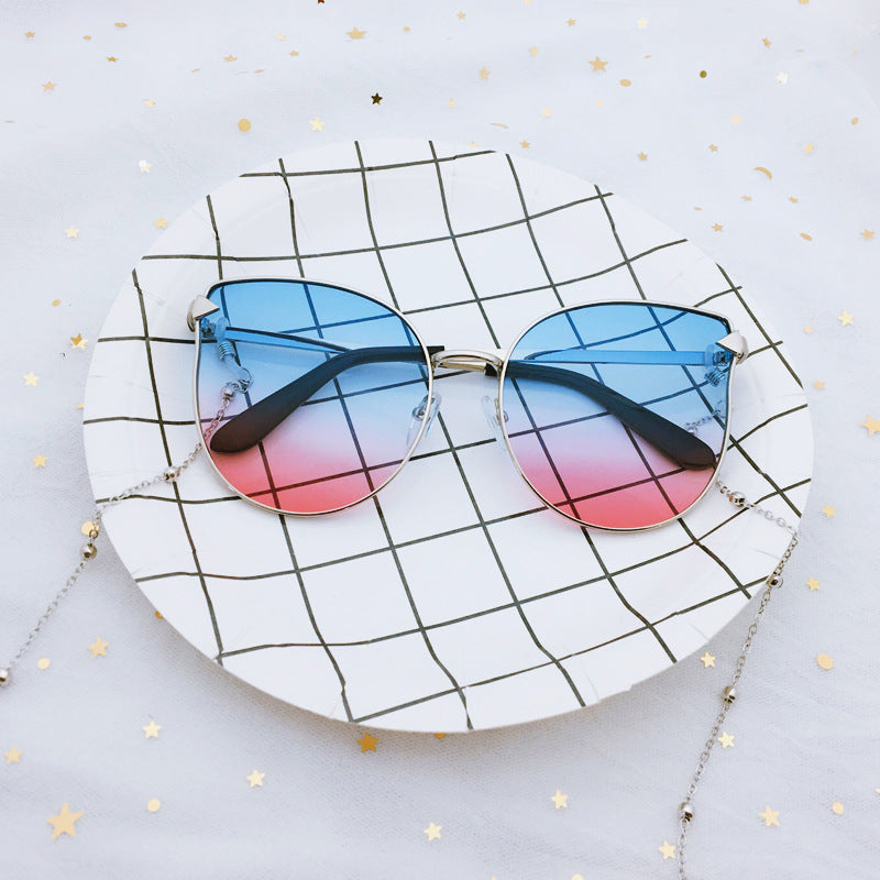 Fashionable Oversized Cat-Eye Style Sunglasses Stornfield