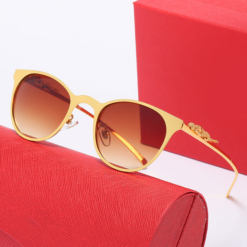 Women's corrective glasses with exclusive cat-eye frame and luxurious accents Stornfield