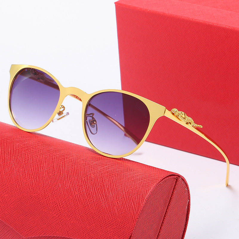 Women's corrective glasses with exclusive cat-eye frame and luxurious accents Stornfield