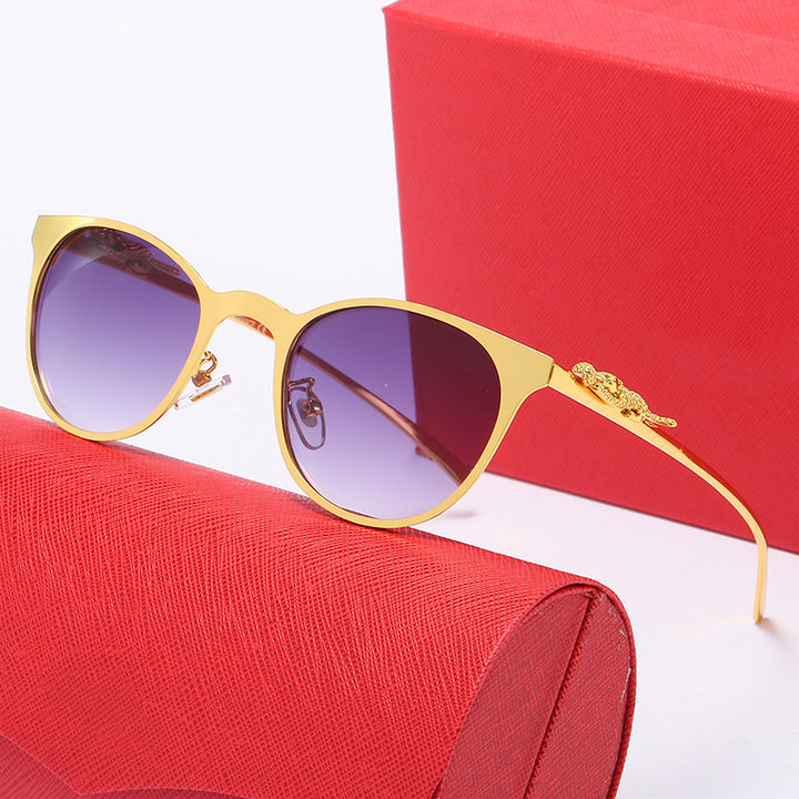 Women's corrective glasses with exclusive cat-eye frame and luxurious accents Stornfield