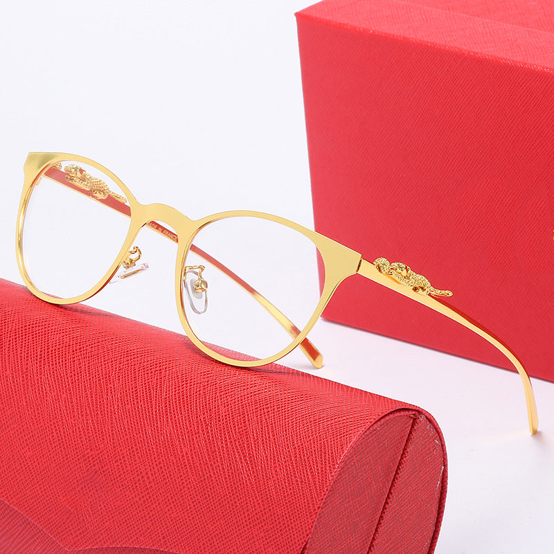 Women's corrective glasses with exclusive cat-eye frame and luxurious accents Stornfield
