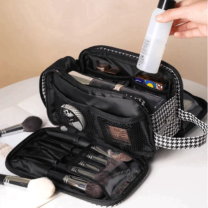 Portable cosmetics bag with large capacity | Stornfield