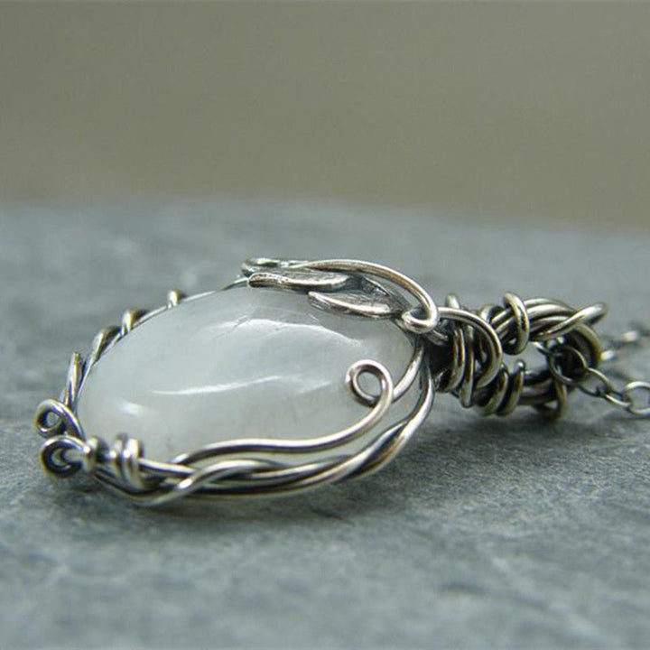 Stornfield | Retro Moonstone Necklace - Selene