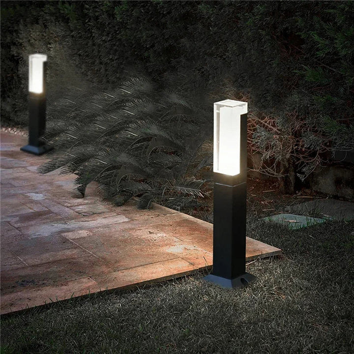 Stornfield | Stylish Solar Post Lights