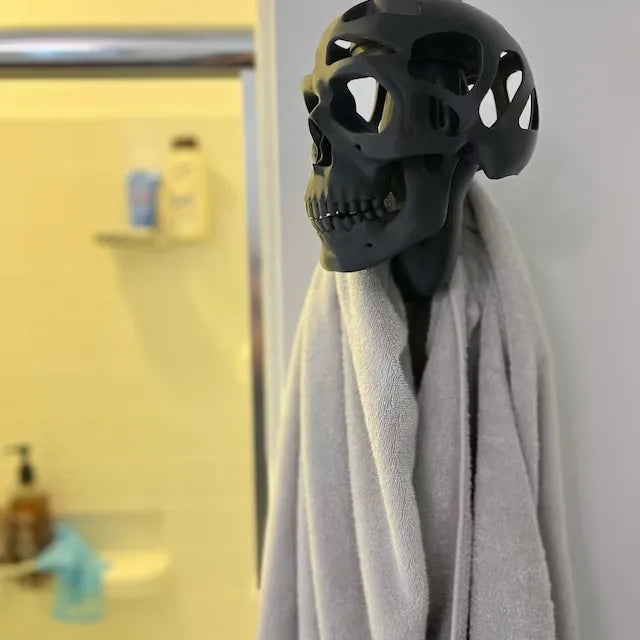 3D Skull Helmet Display Stand | Stornfield