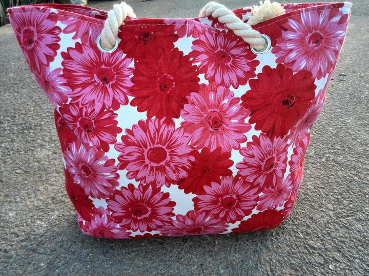 Beach bag with floral motifs and sturdy rope handles Stornfield