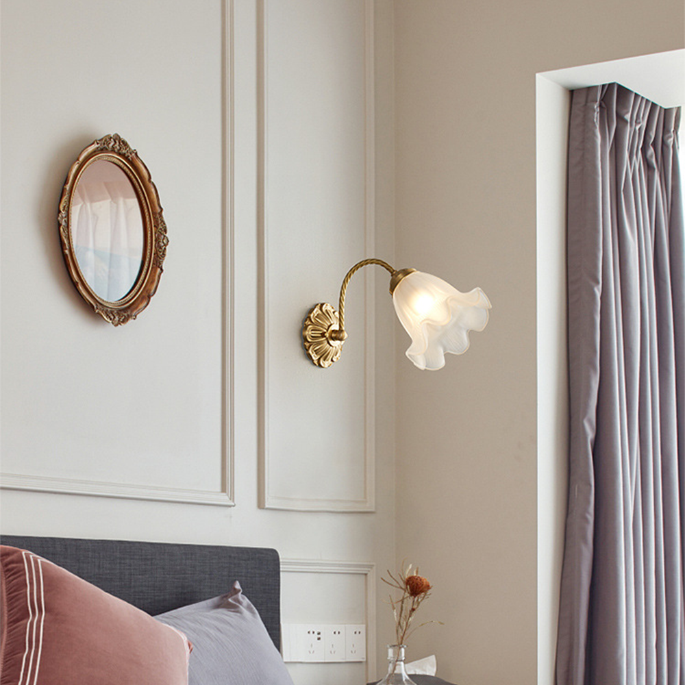 VintageGlow – Retro Glass Wall Light for Atmosphere | Stornfield