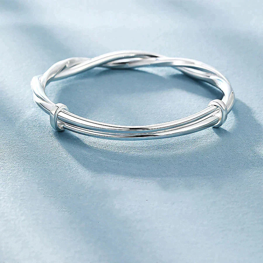 Elegant Twisted Silver Bracelet Stornfield