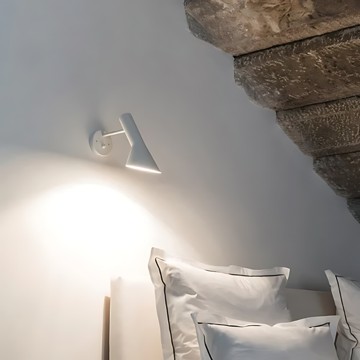 Timeless Vintage Wall Lamp for Classic Elegance | Stornfield