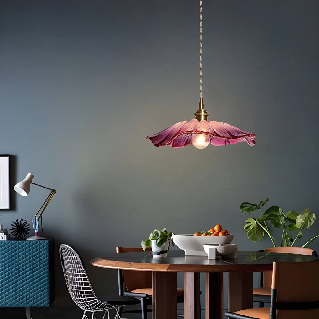 Hanging lamp with floral motif – Warm light & stylish design | For your home | Stornfield