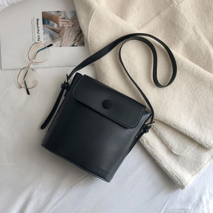 Drawstring bag made of PU | Stornfield