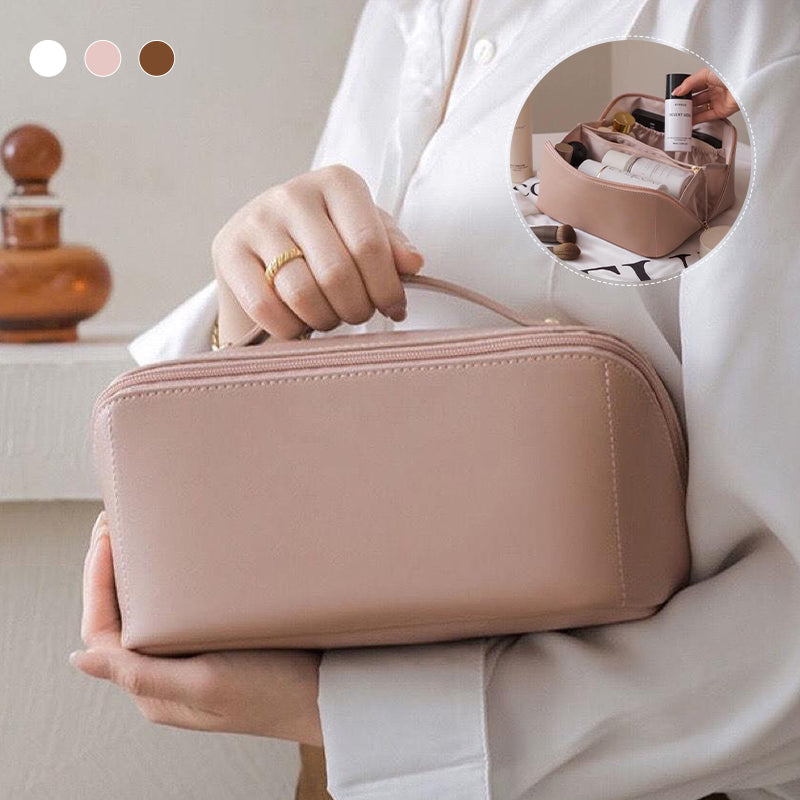 Portable leather travel cosmetic bag | Stornfield