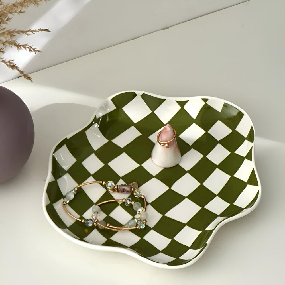 Checkered Accent Plate | Stornfield