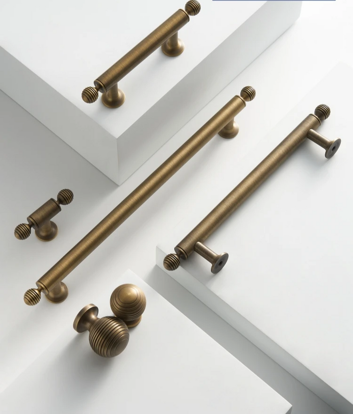BrassElegance Solid Brass Antique T-Handle Stornfield