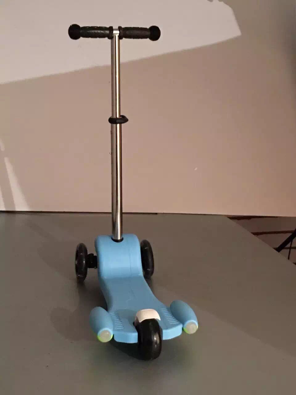 Mini Gliding Scooter Stornfield