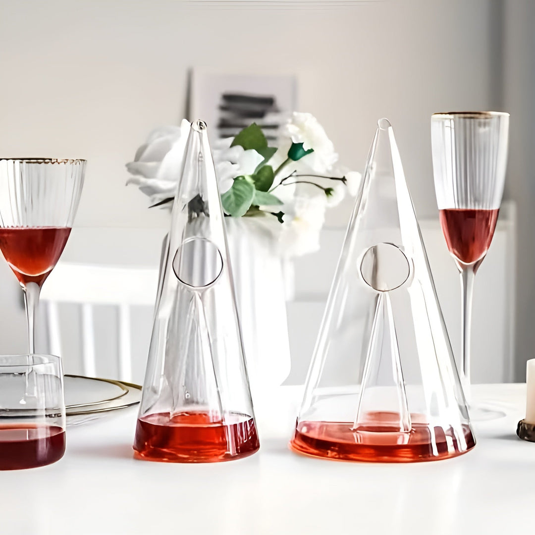 Glass Wine Decanter – Stylish and Elegant | Perfect for Aerating Red Wine at Dinners and Parties | Stornfield