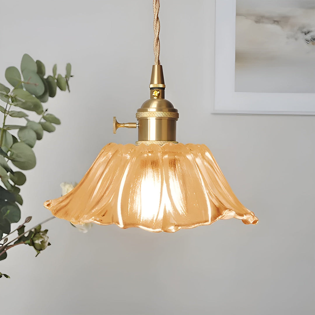 Hanging lamp with floral motif – Warm light & stylish design | For your home | Stornfield
