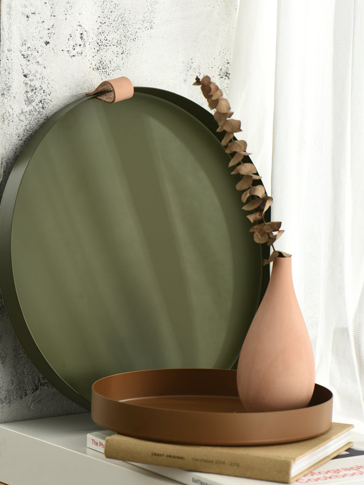 Stornfield | Nordic Style Wrought Iron Round Tray with Leather Handle Color Storage Plate Water Glass Plate Home Decoration