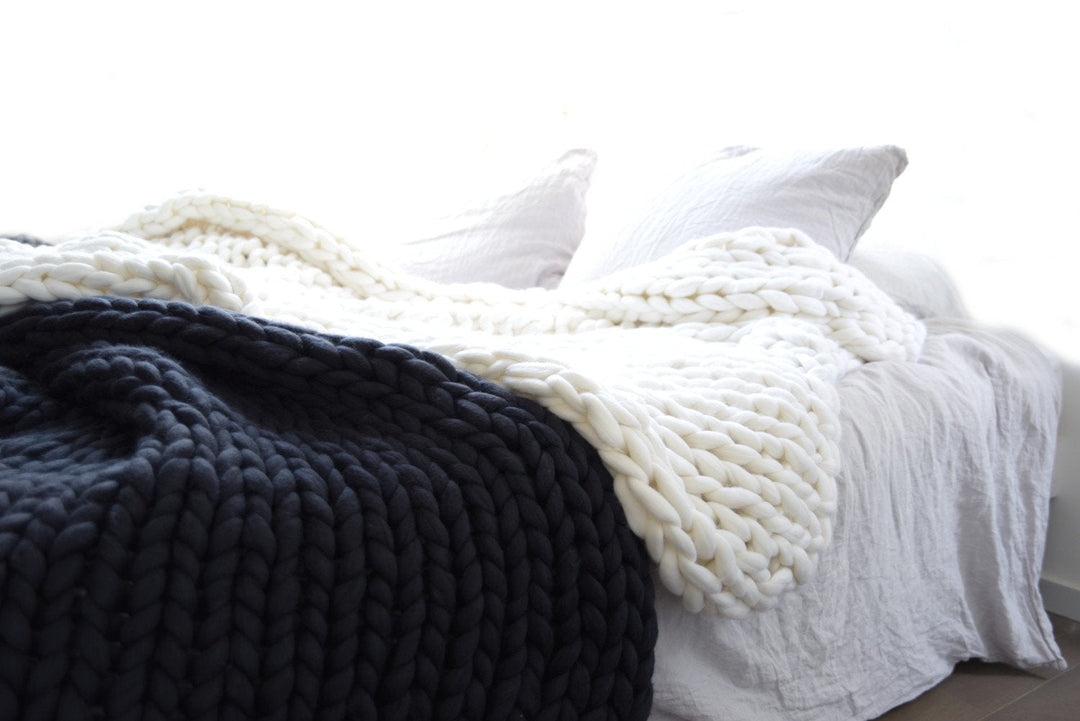 Stornfield 丨 Hand-Knit Blanket
