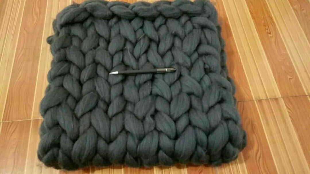 Stornfield 丨 Hand-Knit Blanket