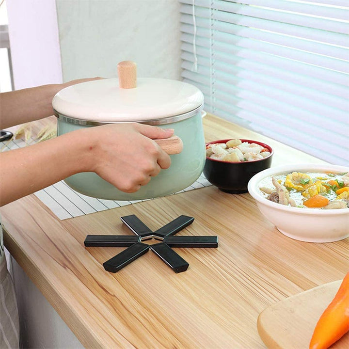 Creative Folding Heat Insulation Pad | Stornfield