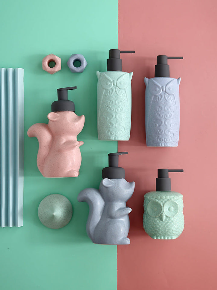 Stornfield | Ceramic Soap Dispenser, Squirrel Foaming Pump Bottle for Bathroom, Animal Design, Reusable Refillable Lotion Pump for Bathroom Kitchen, 510ml/17.2oz