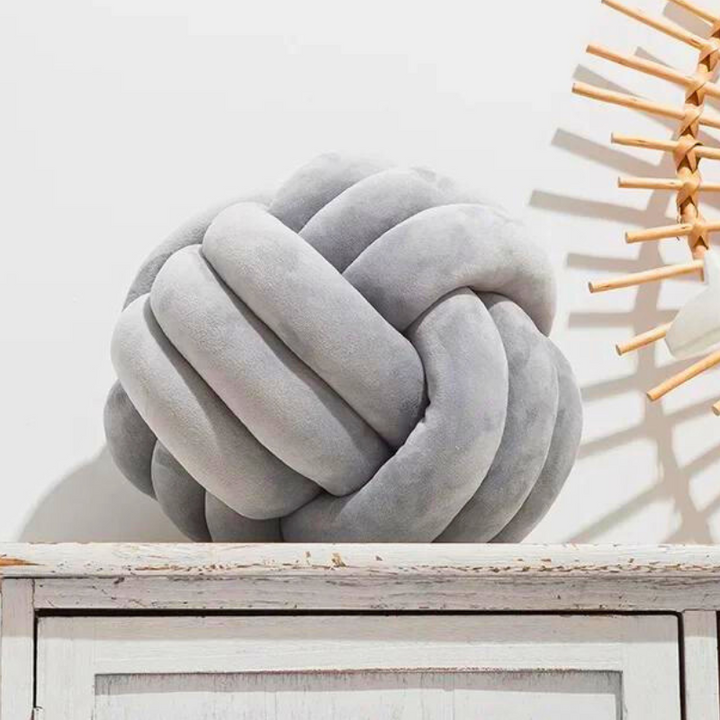 Stornfield | Scandinavian Knot Velvet Cushion