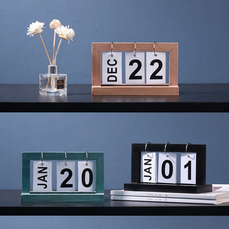 Dutch teak wood desk calendar | Stornfield