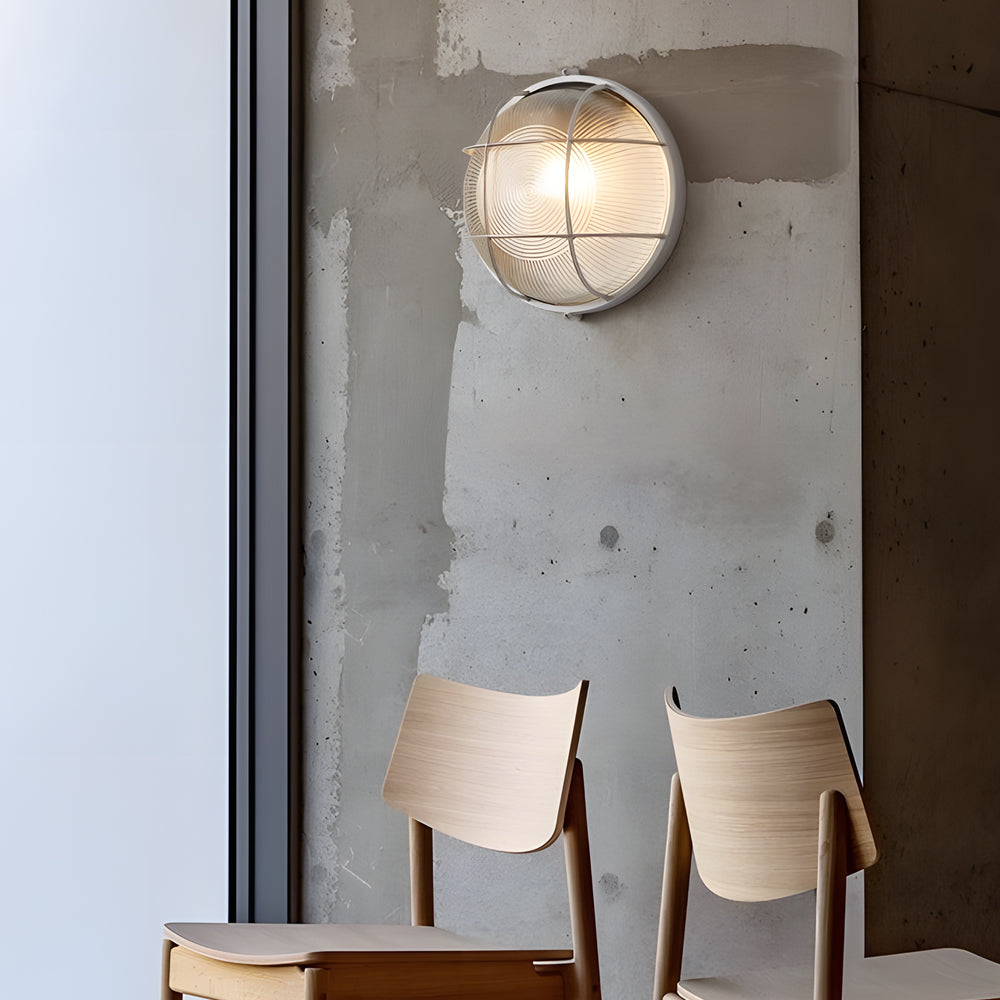 RetroGlow – Industrial Wall Light for Outdoors | Stornfield