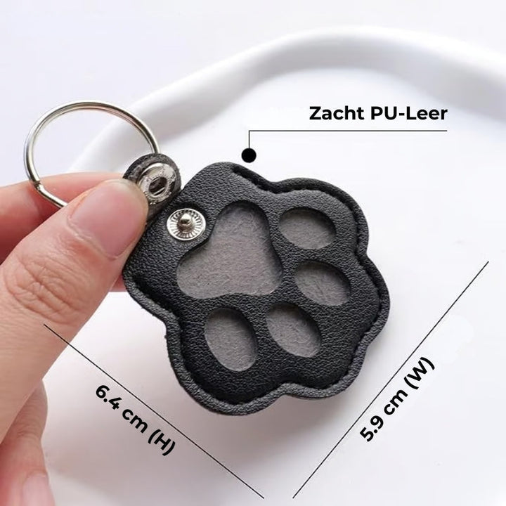 PawMemorie keychain – memorial pendant with paw print and inner compartment | Stornfield