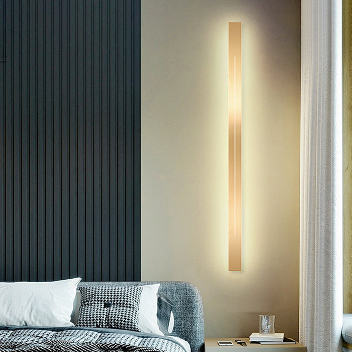 Modern LED Wall Lamp - LumièreGold | Stornfield