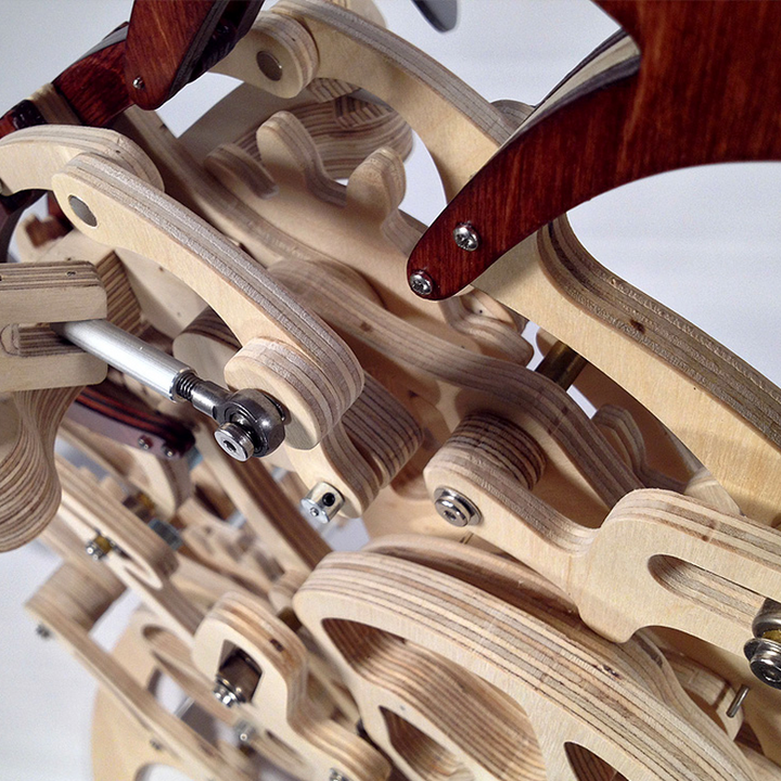 Kinetic Hummingbird Sculpture made of Wood | Stornfield