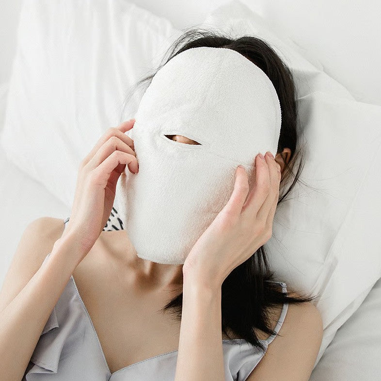 Moisturizing facial cloth made of coral velor | Stornfield