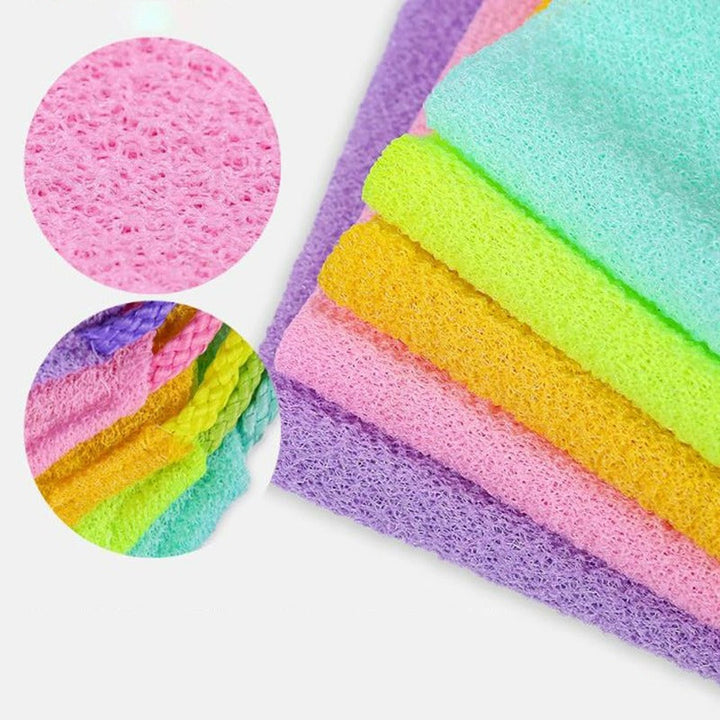 Stretchable Back Rub Bath Towel | Stornfield