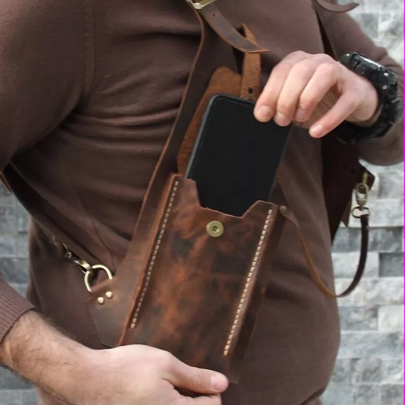 Medieval Steampunk shoulder bag with retro strap | Stornfield