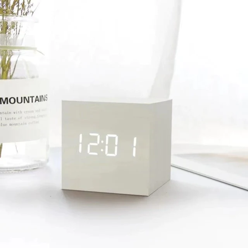 Stornfield | LED Cube Clock