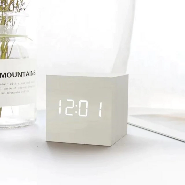 Stornfield | LED Cube Clock