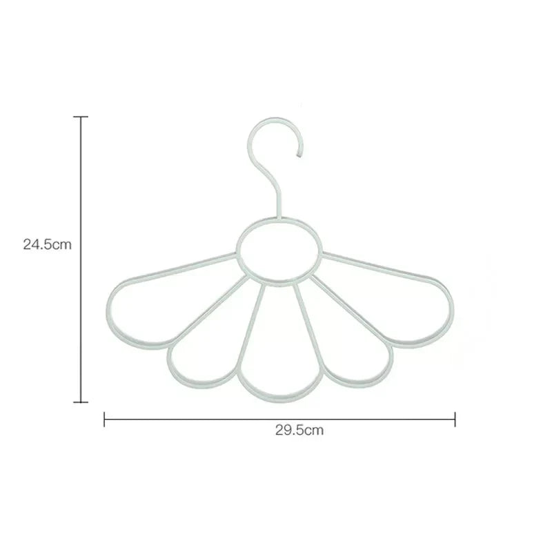 PETAL SHAPE CREATIVE SCARF HANGERS Stornfield
