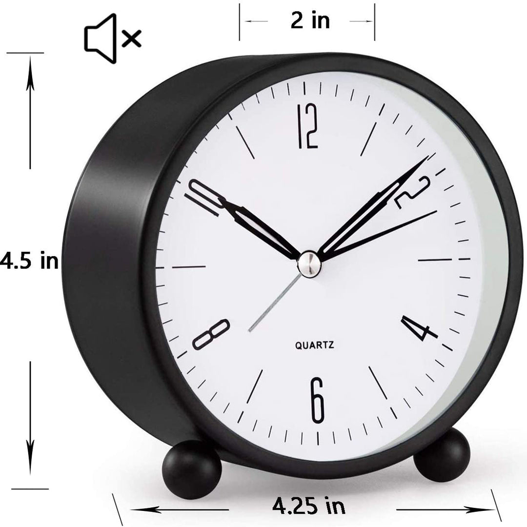 Stornfield | 4" Super Silent Non-Ticking Analog Clock with Nightlight