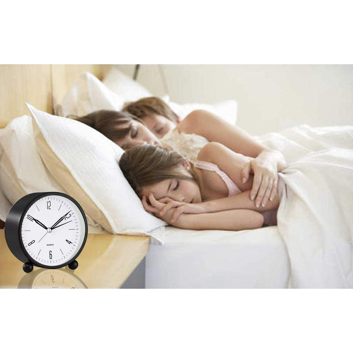 Stornfield | 4" Super Silent Non-Ticking Analog Clock with Nightlight