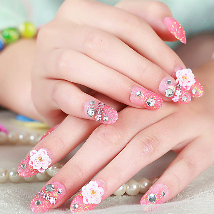 Artificial nails with delicate floral decorations Stornfield