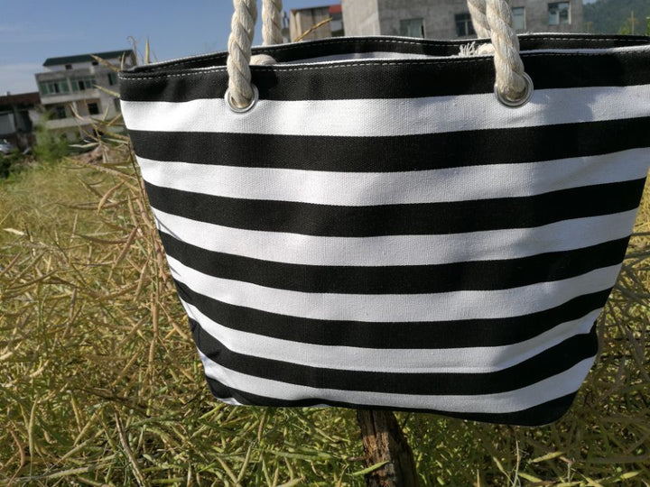 Durable beach bag with sturdy rope handles Stornfield
