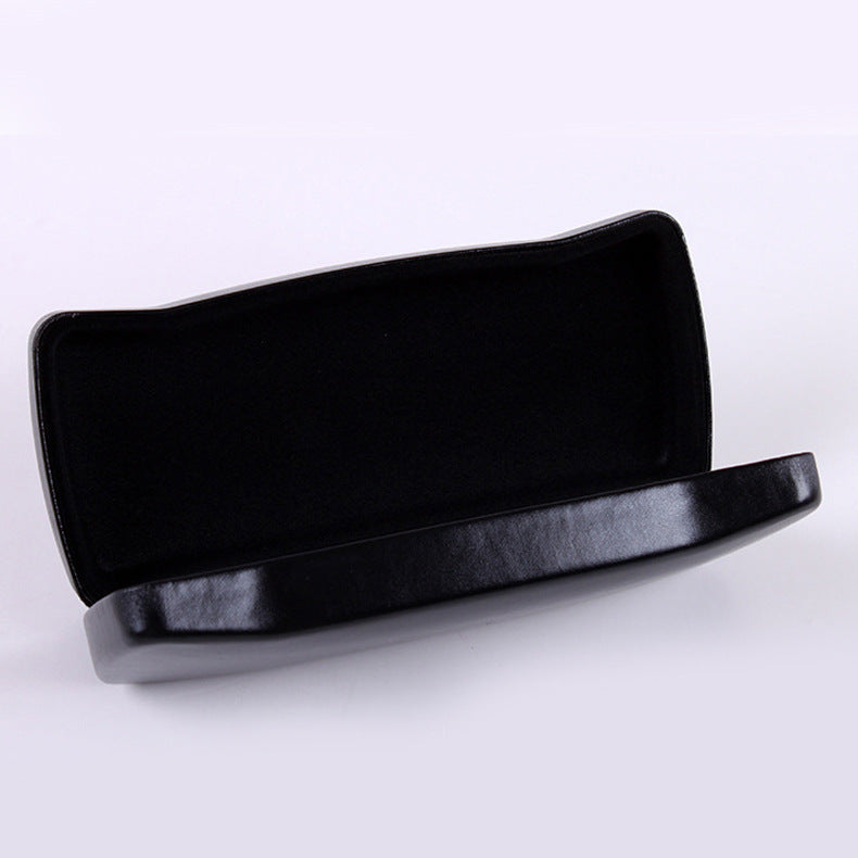 Elegant Leather Glasses Case Stornfield