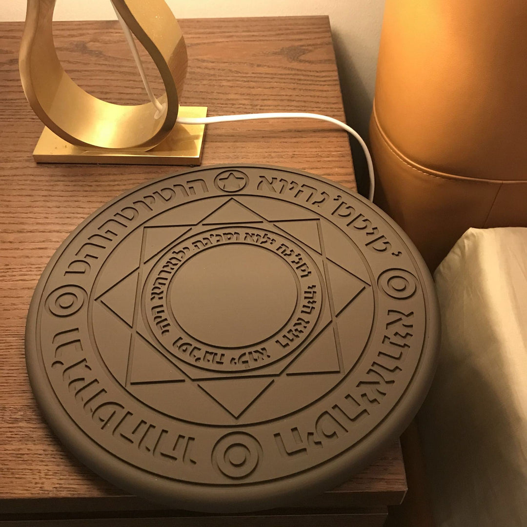 Stornfield | Fast Wireless Charger for Mobile Phones