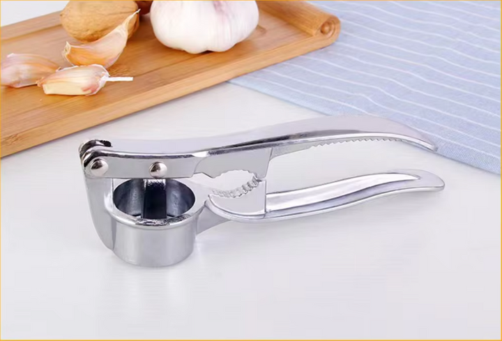 Stornfield | Robust garlic press made of stainless steel