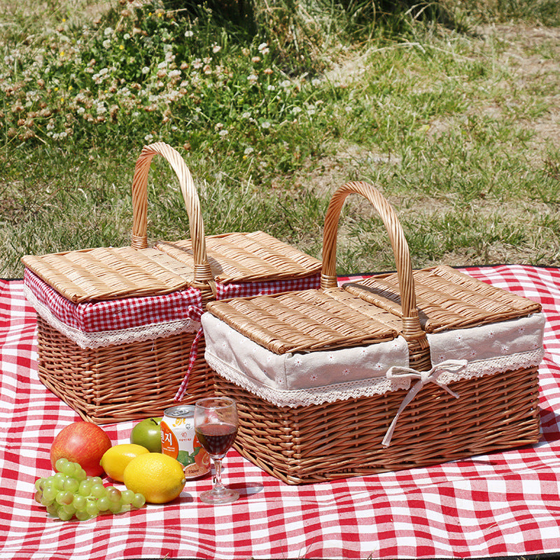 Women's braided basket with decorative fabric insert Stornfield
