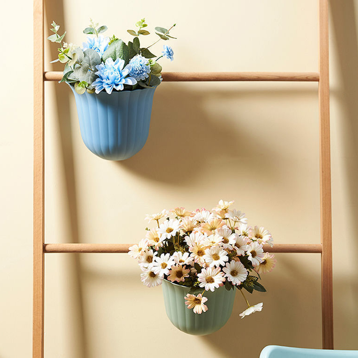 Wall-mounted trash can for the kitchen | Stornfield