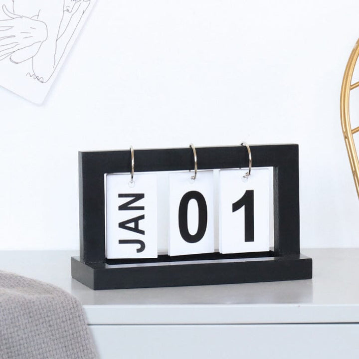 Dutch teak wood desk calendar | Stornfield