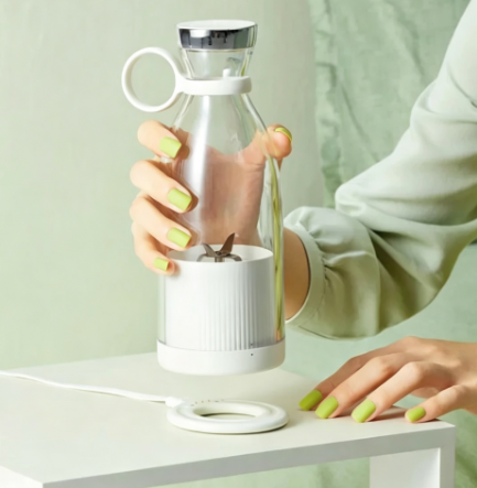 Portable blender for fresh juices | Stornfield