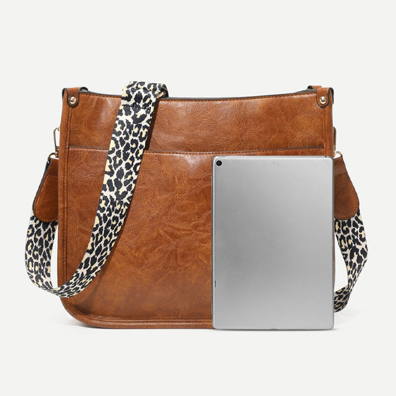 Shoulder bag with large capacity | Stornfield
